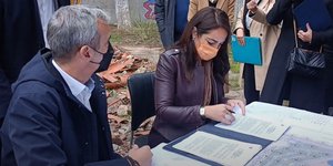 Δόμνα Μιχαηλίδου και Κωνσταντίνος Ζέρβας υπογράφουν για τη δημιουργία του πρώτου «Πάρκου για Ολους»