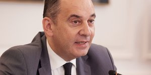 Γιάννης Πλακιωτάκης πλαι