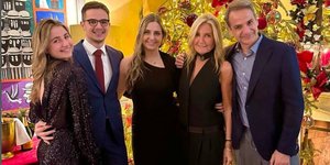 Η οικογενειακή φωτογραφία που ανέβασε ο Κυριάκος Μητσοτάκης
