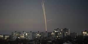 Η Ρωσία ανέφερε την κατάρριψη 4 πυραύλων τις πρώτες πρωινές ώρες σήμερα, Δευτέρα 13 Μαρτίου/ Φωτογραφία αρχείου: AP Photos