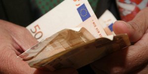 Σοκ! Aλλοι 851.000 προστέθηκαν στη λίστα των οφειλετών