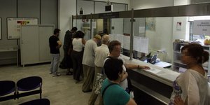 Στοπ στις κατασχέσεις για τους «μικρούς» οφειλέτες -Μέχρι τα Χριστούγεννα