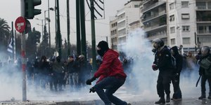 επεισόδια στο συλλαλητήριο/Φωτογραφία: IntimeNews