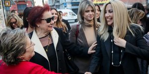 Η Φώφη Γεννηματά συνομιλεί με γυναίκες στην εκδήλωση / Φωτογραφία: EUROKINISSI