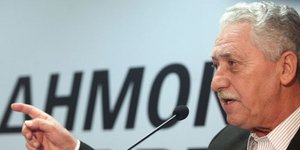 Βόμβα Κουβέλη: Ναι σε συγκυβέρνηση