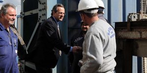 Κυβέρνηση και Καμμένος ξανανοίγουν τα Ναυπηγεία με τροπολογία