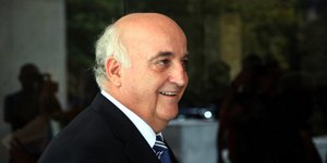 Στασινόπουλος κατά Διώτη: Δεν χρειαζόταν καμία εντολή για να ψάξει τα ονόματα τη