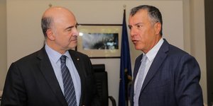 Ο Πιερ Μοσκοβισί και ο Σταύρος Θεοδωράκης/ Φωτογραφία Eurokinissi