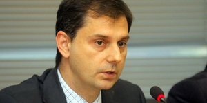 Τέλος στην υποβολή φορολογικών δηλώσεων σε όσους έχουν πηγή εισοδήματος